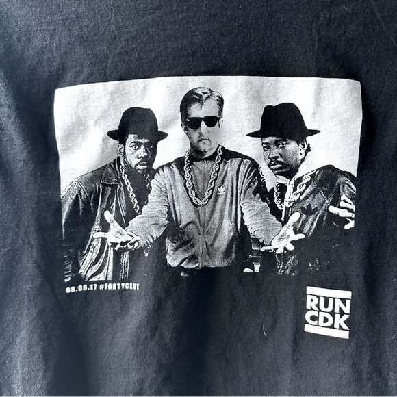 Run CDK Run DMC Black Graphic Tee Small Streetwear 80s rap hip hop cotton shirt - Picture 2 of 3